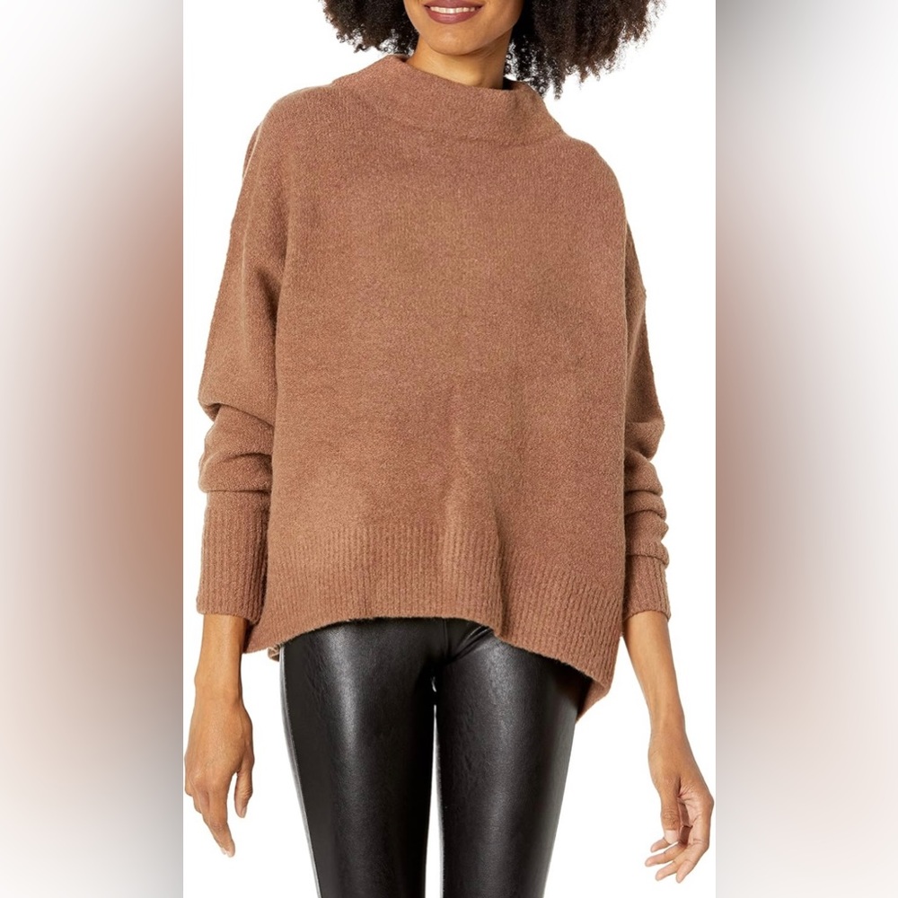 Cable Stitch Womens Mock Neck Cozy Sweater in Caramel